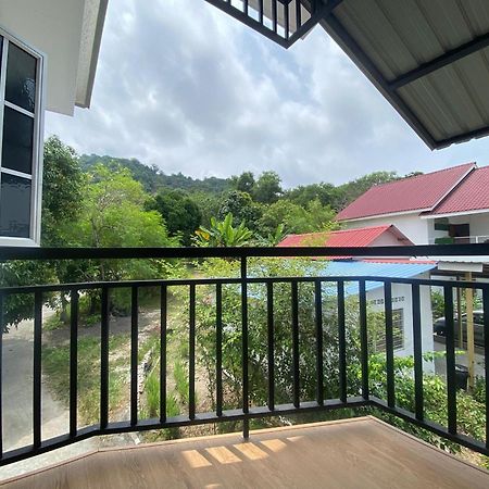 Roomstay Cikgu Mie Байан-Лепас Экстерьер фото